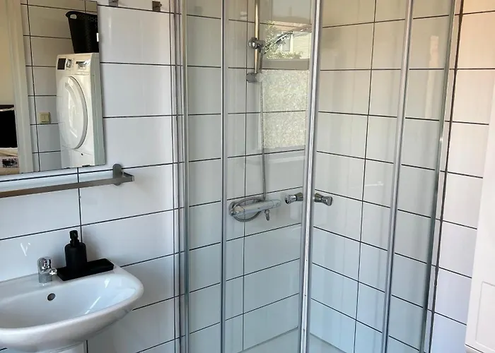 Intimate Independent Apartment, Centre *