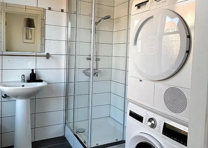 Intimate Independent Apartment, Centre