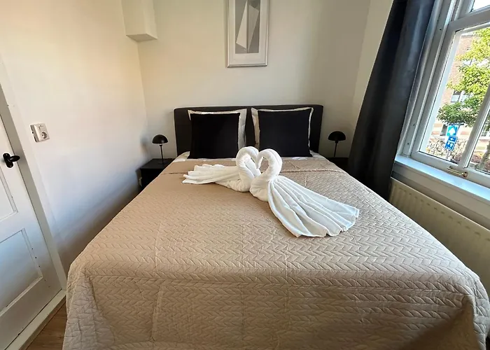 Intimate Independent Apartment, Centre Apartament