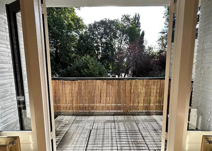 Intimate Independent Apartment, Centre Apartament Dordrecht