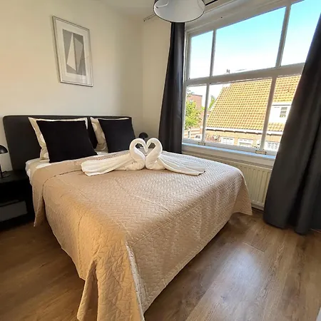 Daire Intimate Independent Apartment, Centre